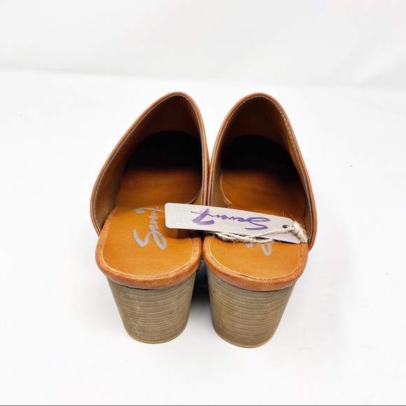 Seven 7 Pointed Mules - Picture 4 of 4